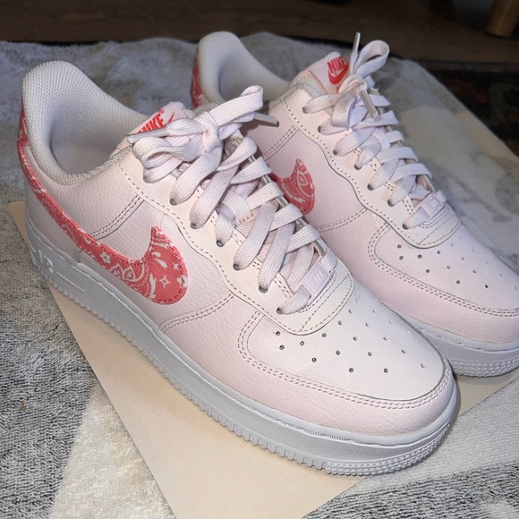 Nike Air Force 1’s - Picture 1 of 3